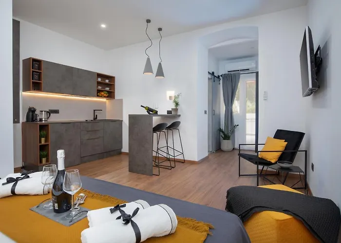 Deluxe Rooms&Apartments Korzo